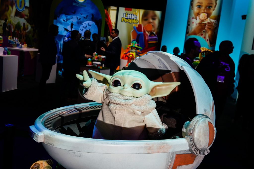 Best Of Toy Fair 2020 Baby Yoda Asmr For Kids And More Wilson S Media - baby morph life simulator roblox