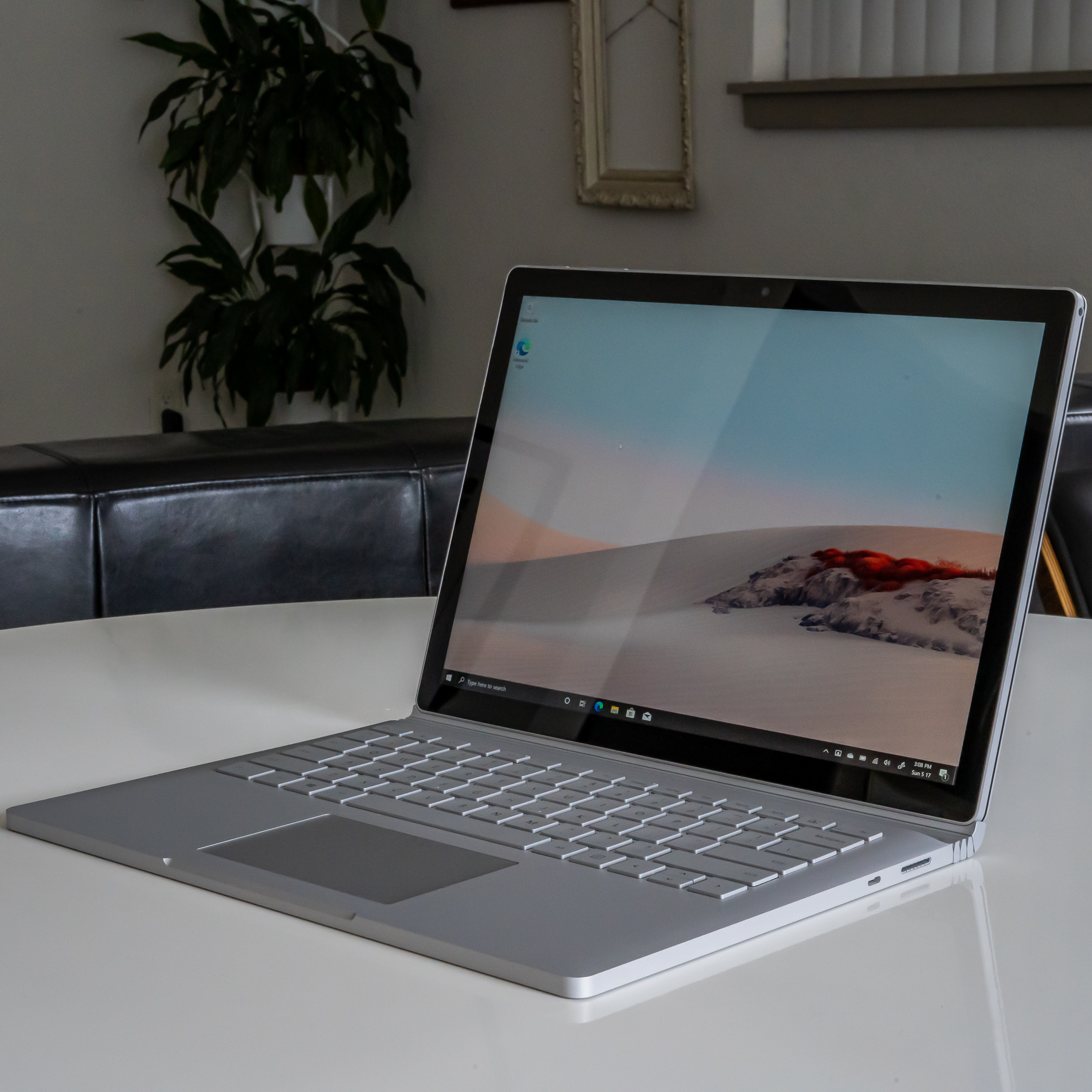 Microsoft S 13 5 Inch Surface Book 3 Puts Modern Guts In A Dated Design Wilson S Media - amc rank surface gui roblox