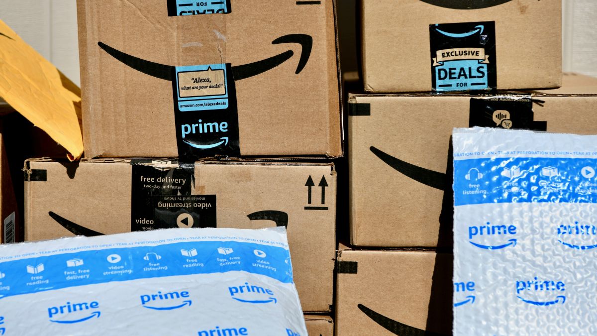 Amazon Prime Day Could Be Moving To A Shopping Mall Near You Soon Null Wilson S Media - mre label roblox